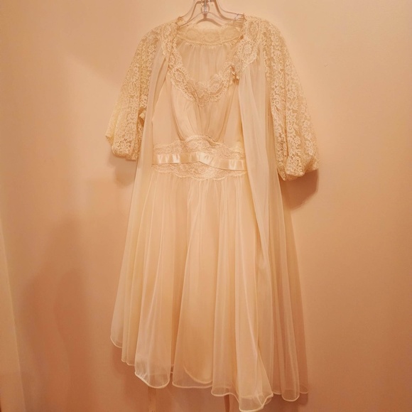 Vintage 60s 2pc Vanity Fair Peignoir Set Knee Length Nylon Chiffon Gown/Robe 32 - Picture 4 of 13